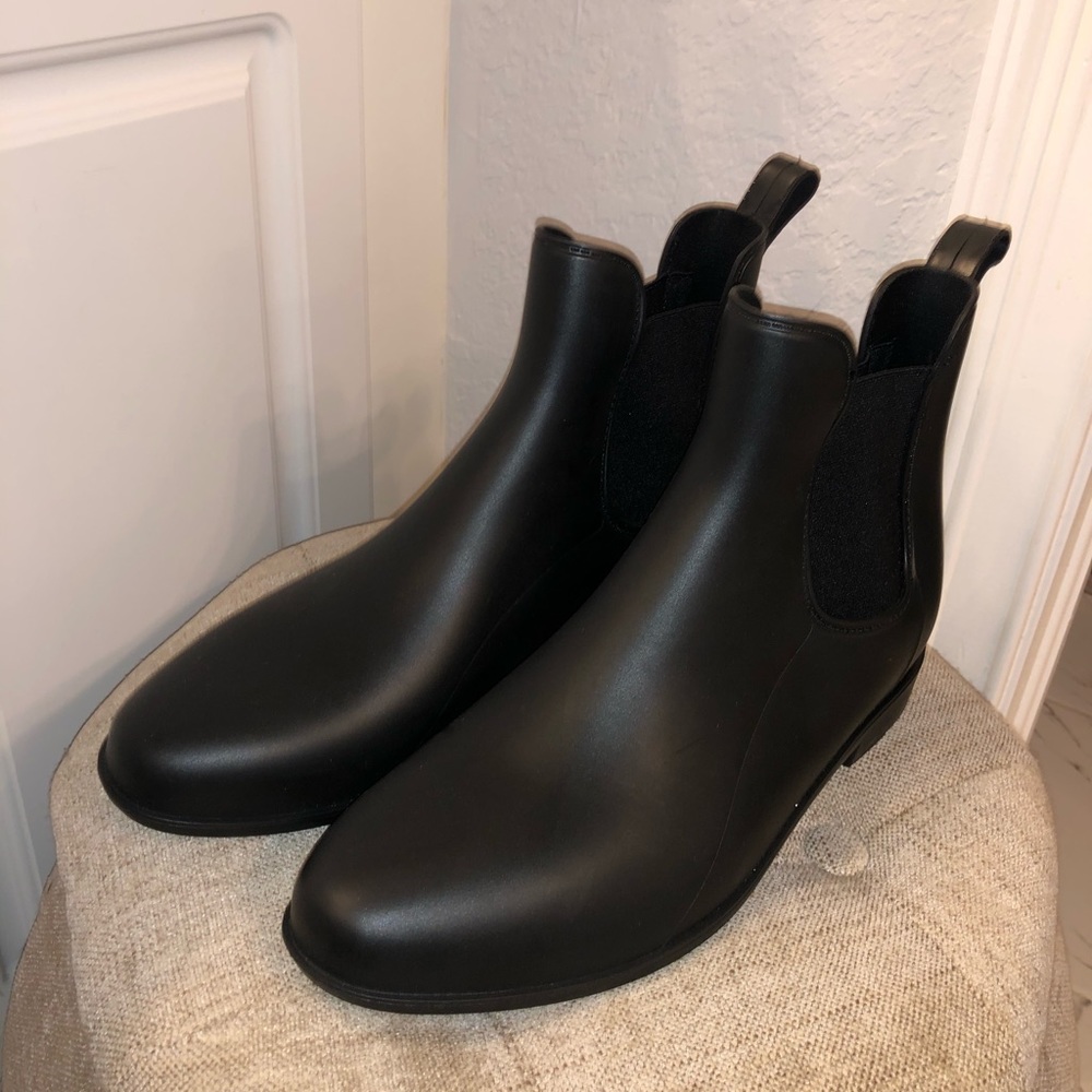 Brand new rain boots